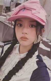 NOT CUTE ANYMORE yzy 預售2.0 特典卡 