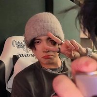 吸吸李羲承