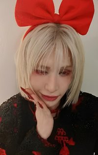 迷一 slm 線上3.0 簽售卡 紅蝴蝶結