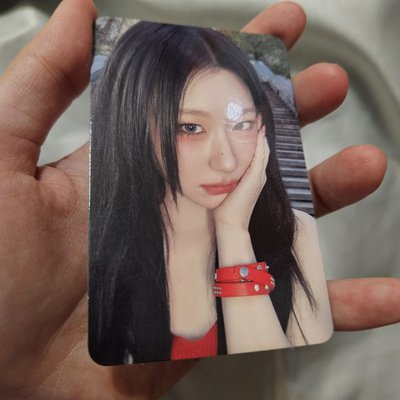 ITZY GWBG Special Edition 李彩領 捧臉小卡 近全新