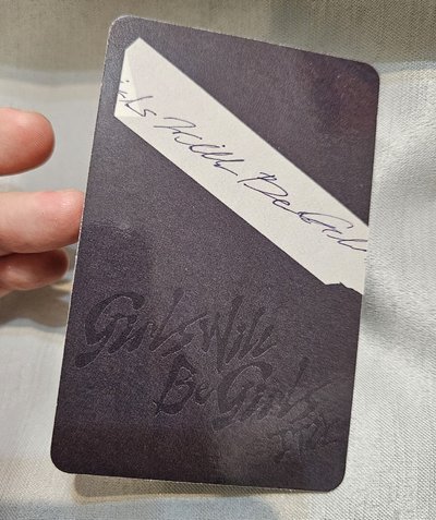 ITZY GWBG SPECIAL EDITION 有娜 咬花 小卡，近全新