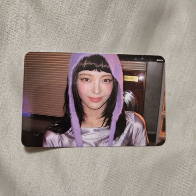 ITZY GWBG 電子專 A VER，LIA 正面微笑 紫色帽子 小卡，近全新