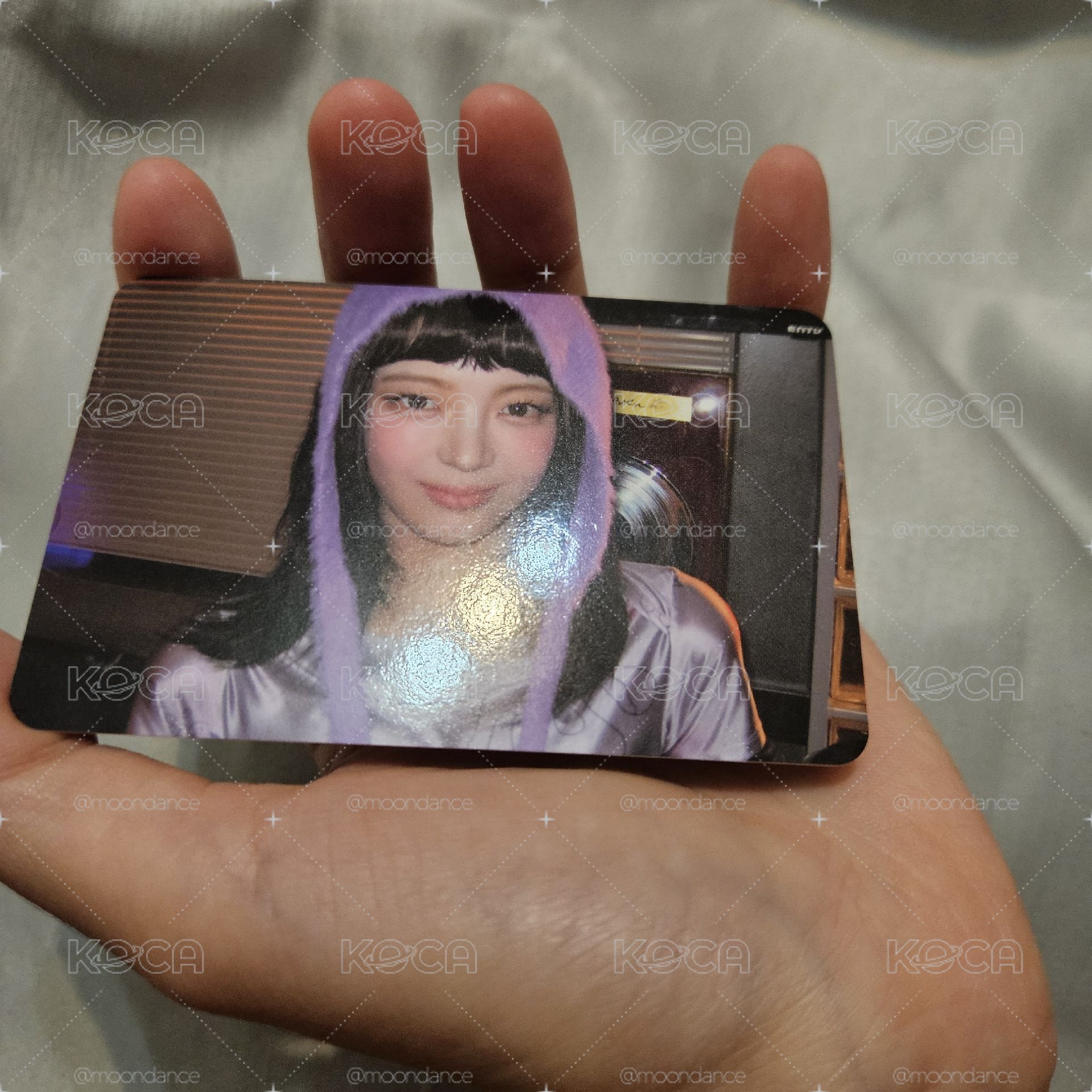 ITZY GWBG 電子專 A VER，LIA 正面微笑 紫色帽子 小卡，近全新