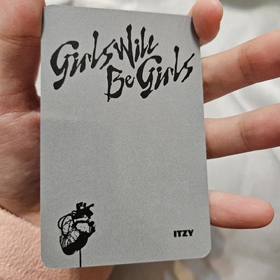 ITZY GWBG 電子專 A VER，LIA 正面微笑 紫色帽子 小卡，近全新