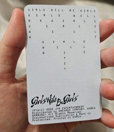 ITZY GWBG 專卡，Lia 小卡，無瑕疵，近全新