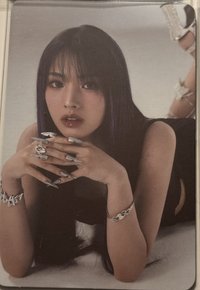 An iron hand in a velvet glove 專輯卡 