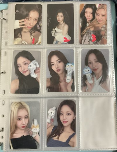 itzy 一套手燈卡+手燈 比三領