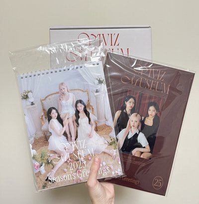 2025桌曆、寫真書（含外盒）