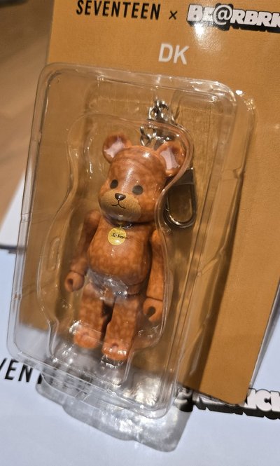 BE@RBRICK×SEVENTEEN 庫柏力克熊 400% 100%