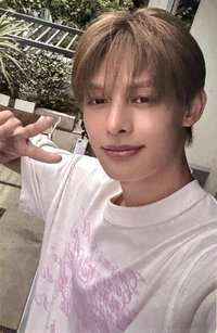 迷一 yzy 7.0 幸運卡 