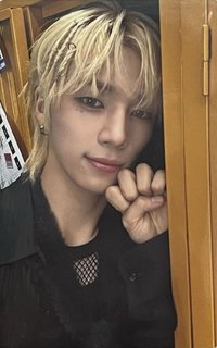 One Bite NEX2Y盤 專輯卡 櫃子