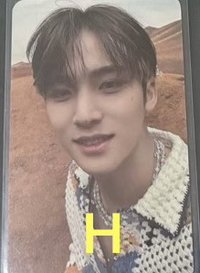 H 我有洞洞衣和大項鍊