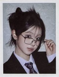 迷二 專輯卡 證件照 西裝