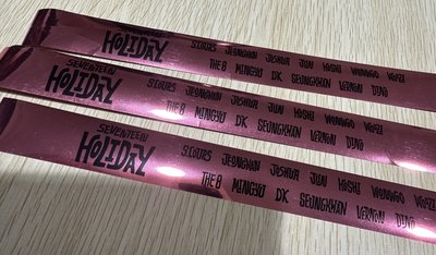 holiday 粉色彩帶一條（約25公分）
