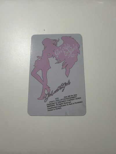 ITZY Girls will be girls Yuna小卡！