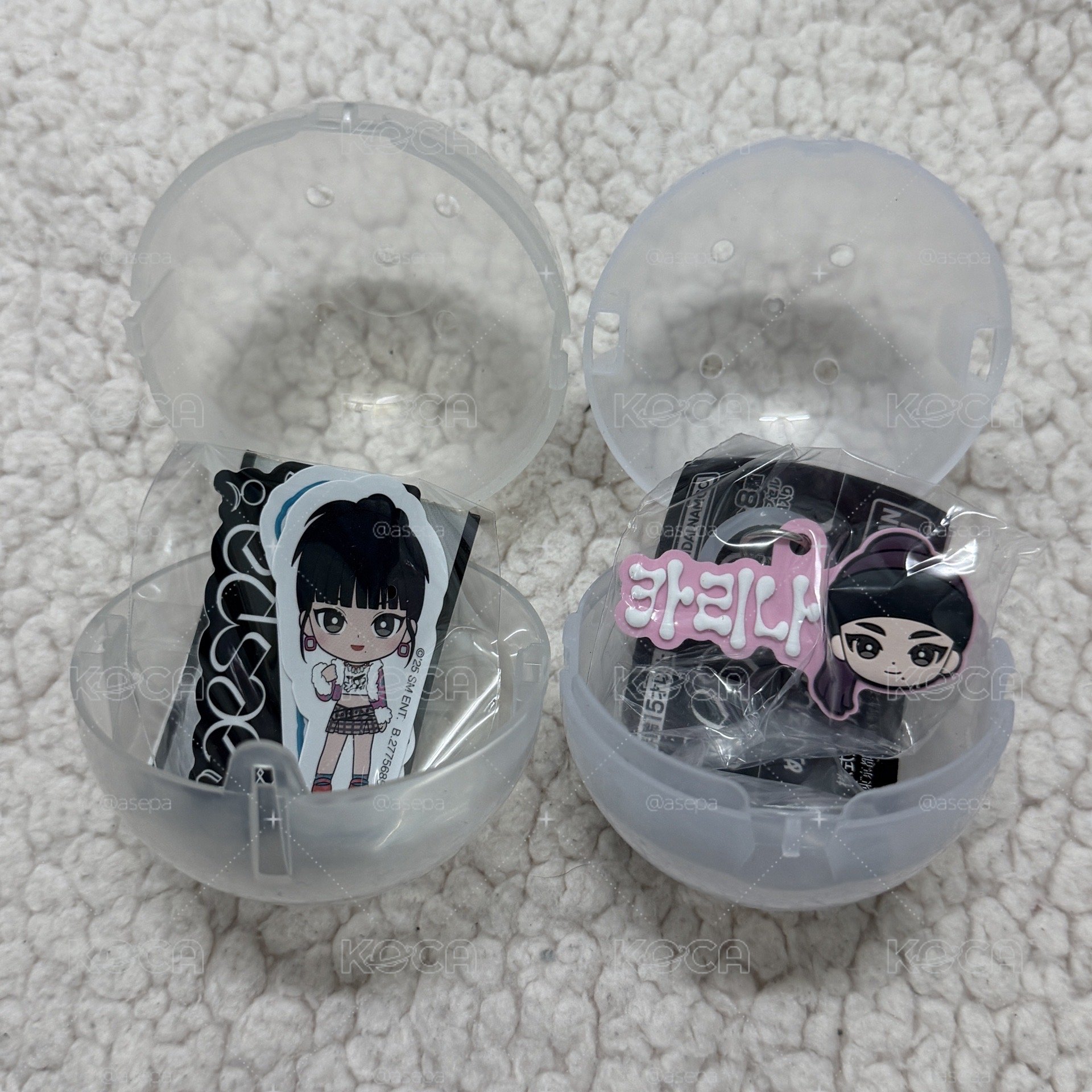 Karina萬代扭蛋 兩個一起