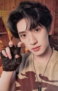 26‘台曆 周邊卡 嚴浩翔 普卡