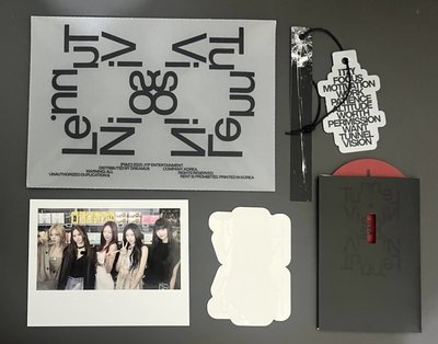 ITZY｜TUNNEL VISION｜拍立得、專輯內容物