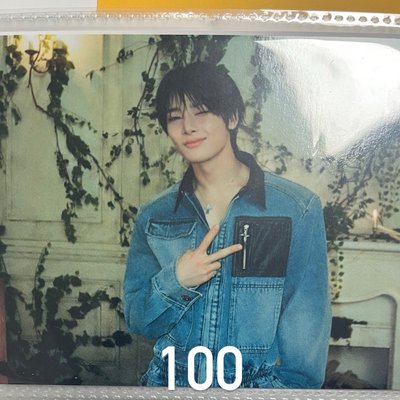 Hollow專輯明信片