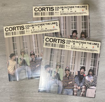 Cortis Color Outside The Lines Vinyl 黑膠 全新未拆、小卡