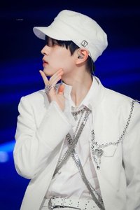 錢包乾癟的老王