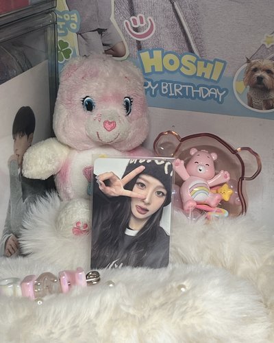 NMIXX 海媛/侖娥/智友/圭珍/真率小卡