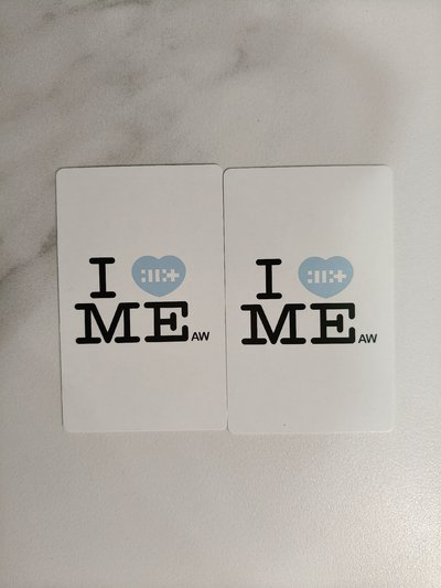 ⚪NOT CUTE ANYMORE 多人卡 兩張一起