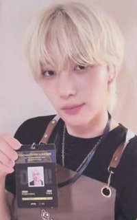 DUH yzy 簽售卡 北京線下一日店長