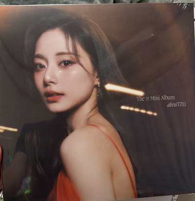 周子瑜aboutTZU美國限定未拆封黑膠