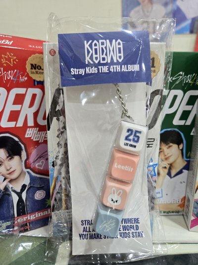Stray kids KARMA 快閃店周邊