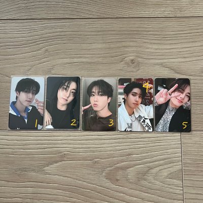 韓知城 / 梁精寅卡（須多帶一張）