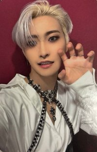 From the Witness hello82 London 簽售卡 