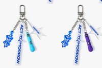 顯+寧麥克風吊飾