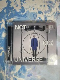 jungwoo（背面左下角有裂痕）