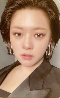 READY TO BE 專輯卡 