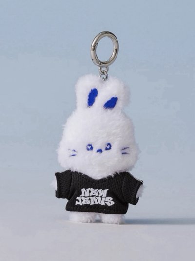 NEWJEANS How Sweet 快閃店 Bunni 吊飾 吊娃