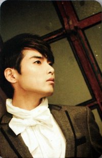 第一張日語單曲《Promise You》 專輯卡 