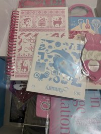 2025年曆（固配無小卡，請看圖）