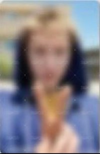 非現—yzy 1.0 陽光下藍色外套的小馬丁不會錯⋯