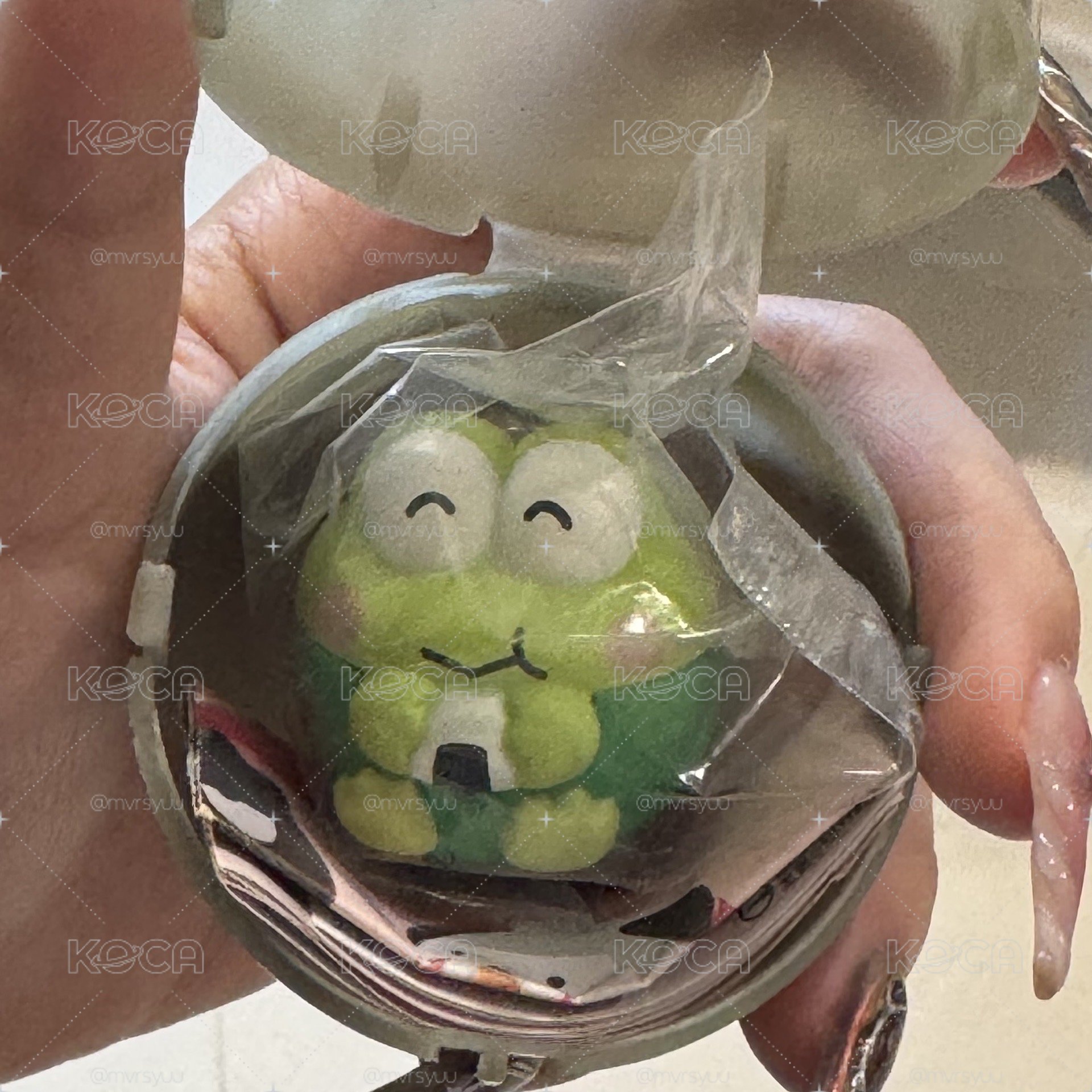 大眼蛙 吃太飽圓滾滾扭蛋