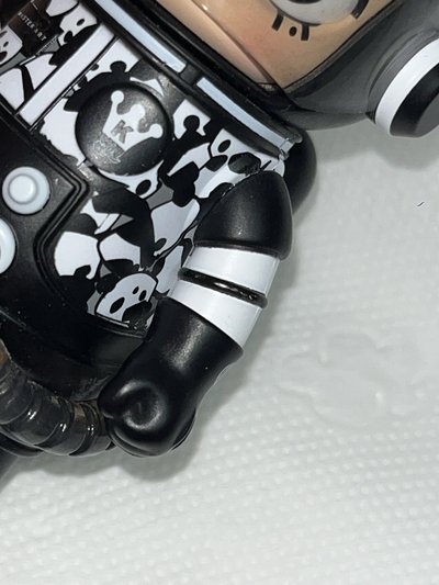 泡泡瑪特｜MOLLY 100% 