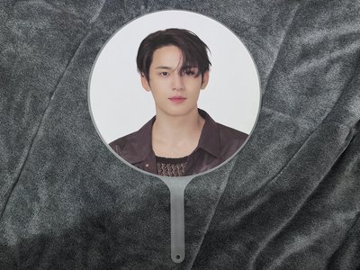 珉奎follow大扇 微損如圖二