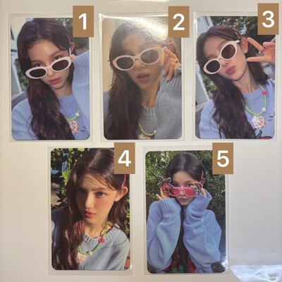 ［Season’s Greetings］2024年曆卡 Danielle