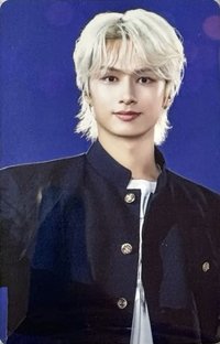 25‘fm holiday 演唱會 DVD / CD 卡 藍光版