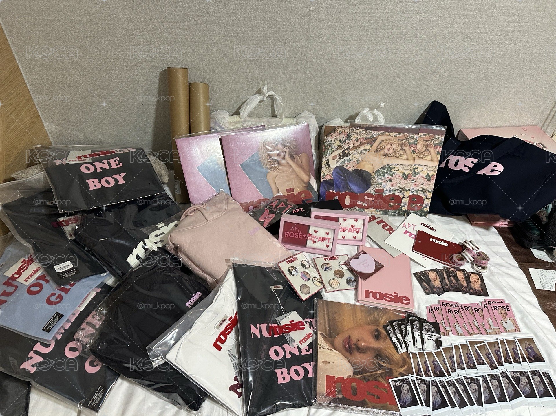 Rosie 快閃 Apt 搖搖鑰匙圈 