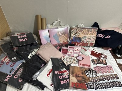 Rosie 快閃 Apt 搖搖鑰匙圈 