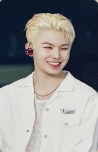 25‘fm holiday 演唱會 DVD / CD 卡 藍光版