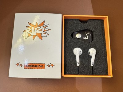 椅子兩週年耳機