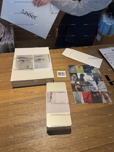 現貨 - JENNIE限量3000本 🇯🇵寫真 