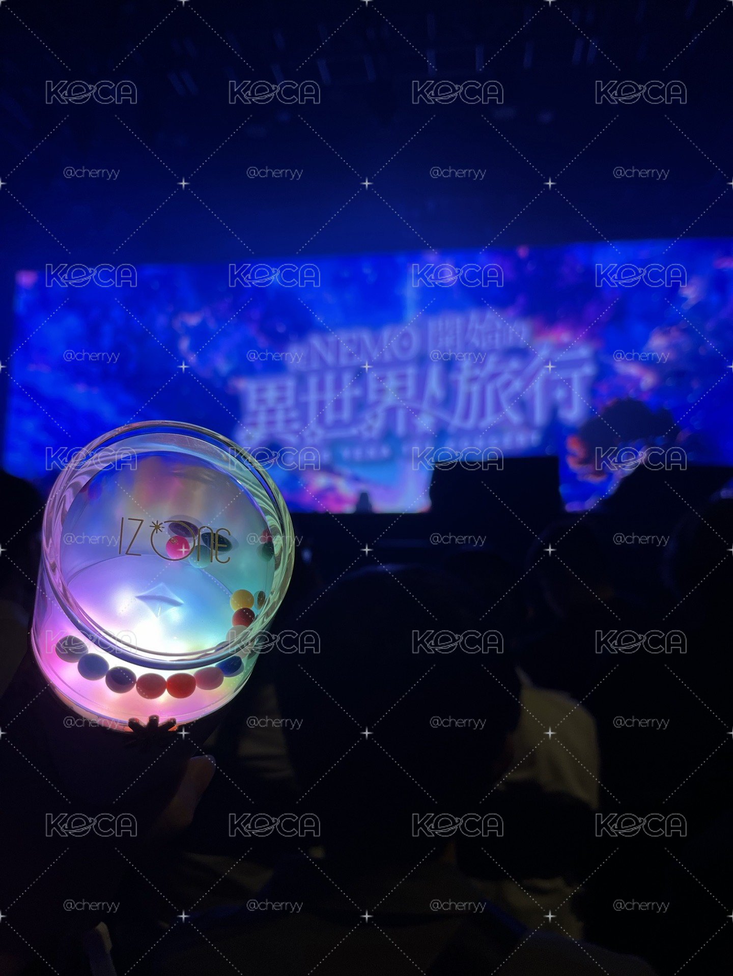 IZ*ONE手燈